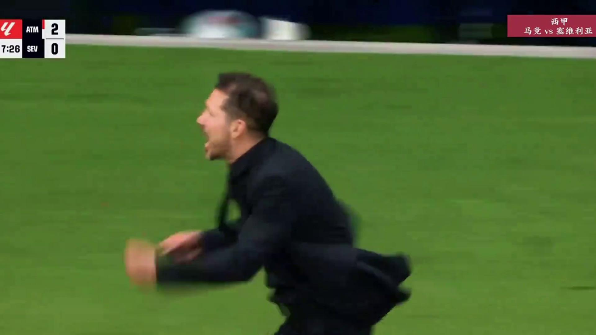 官网电脑版入口包含塞维利亚训练开放日;窗口期临场应变引欢呼;西甲在即;资深球员宣示担当的词条